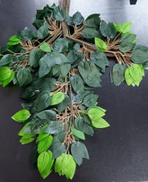 Set 12 ramuri decorative artificiale verde închis – tijă maro și frunze lucioase cu accente lime